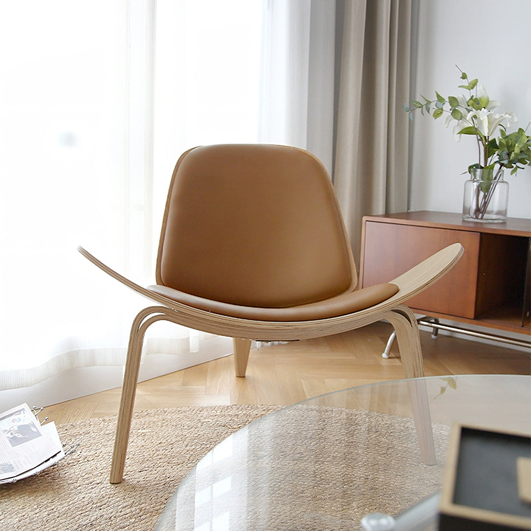 Hans Wegner CH07 Chaise coquille, noyer et noir 