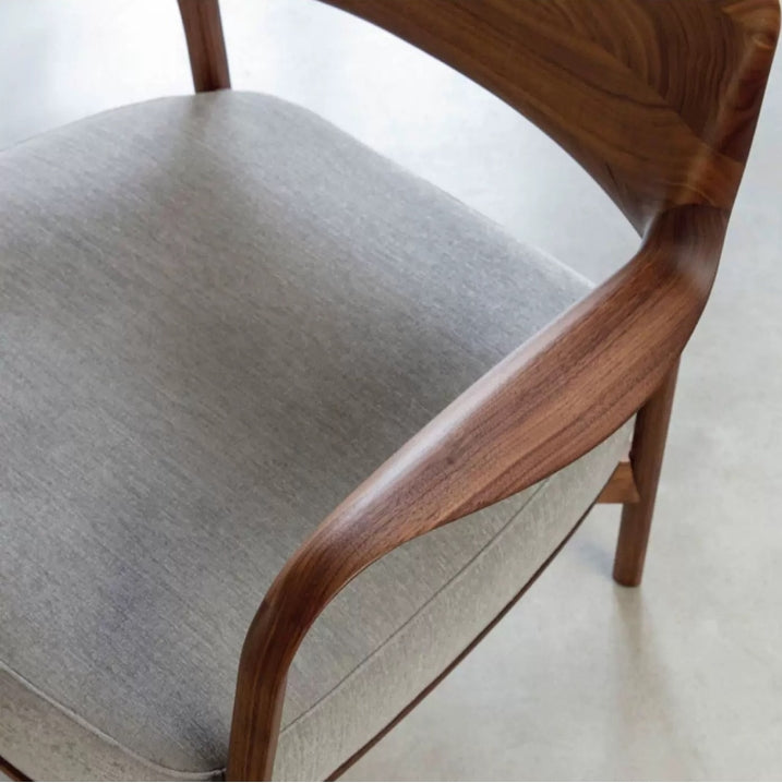 Sillón inspirado en Hans Wegner, roble oscuro, oferta especial 