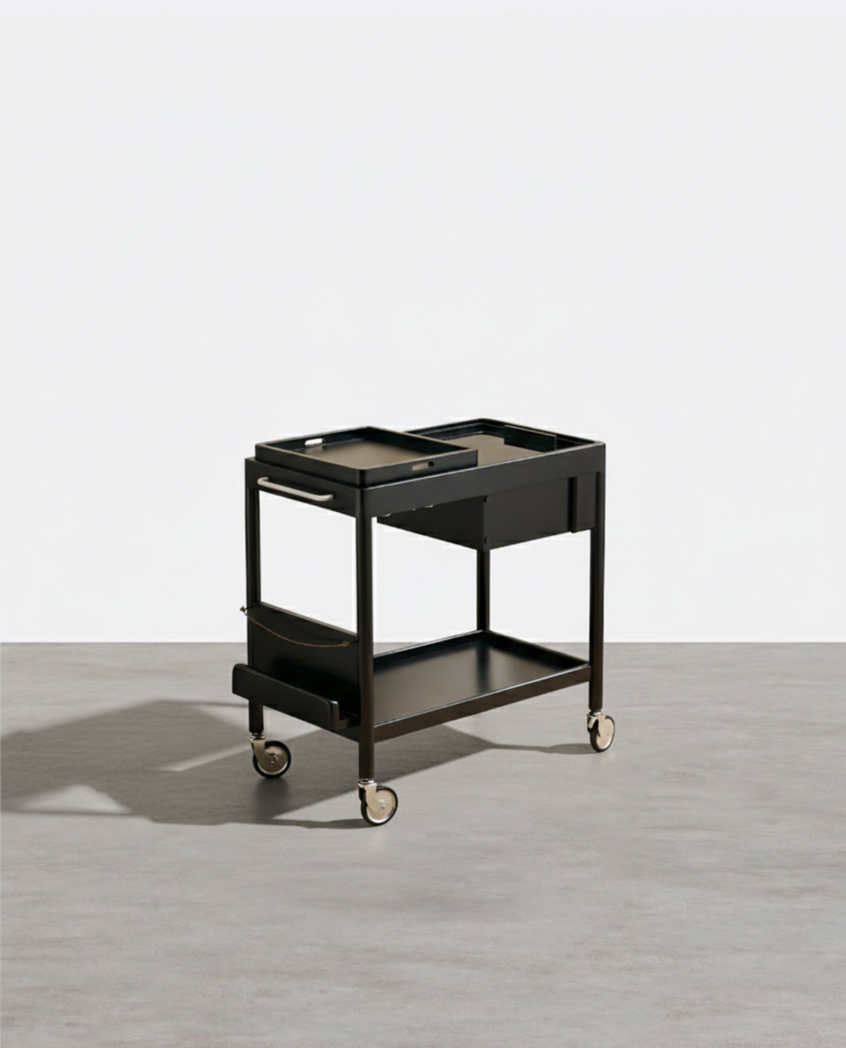 Mesa auxiliar Orion con revistero 