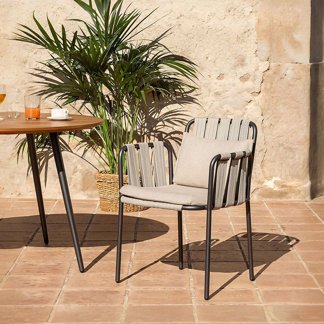 Table à manger ronde et chaise d'extérieur Artemis, pour jardin et terrasse 